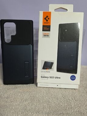 Spigen Slim Armor Kickstand Case for Galaxy S22‎ Ultra - Black